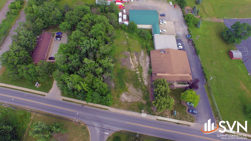 1477 North Road SE, Niles, OH 44446